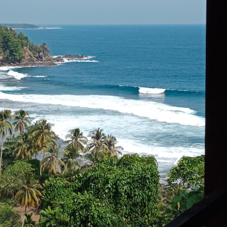 Rumah Nalu Surf Camp Krui Ngoại thất bức ảnh